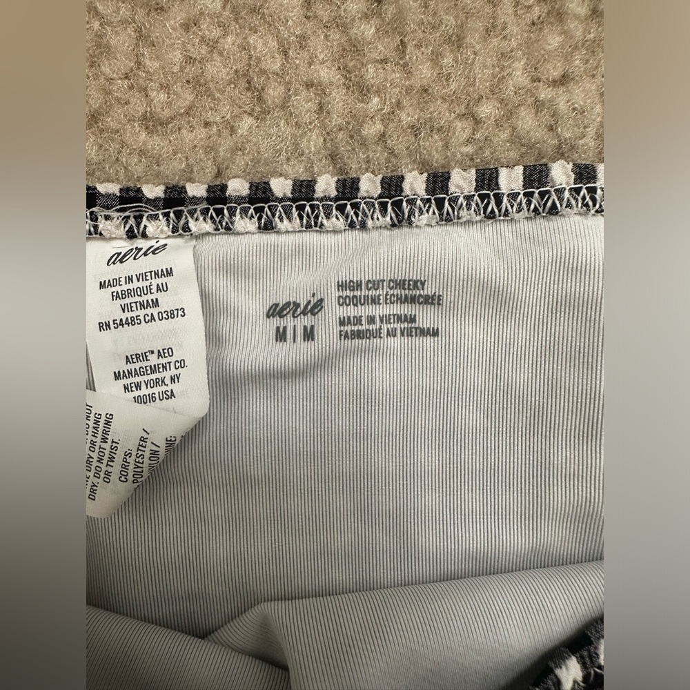 Women’s aerie swimsuit 2-piece bikini - Picture 3 of 3